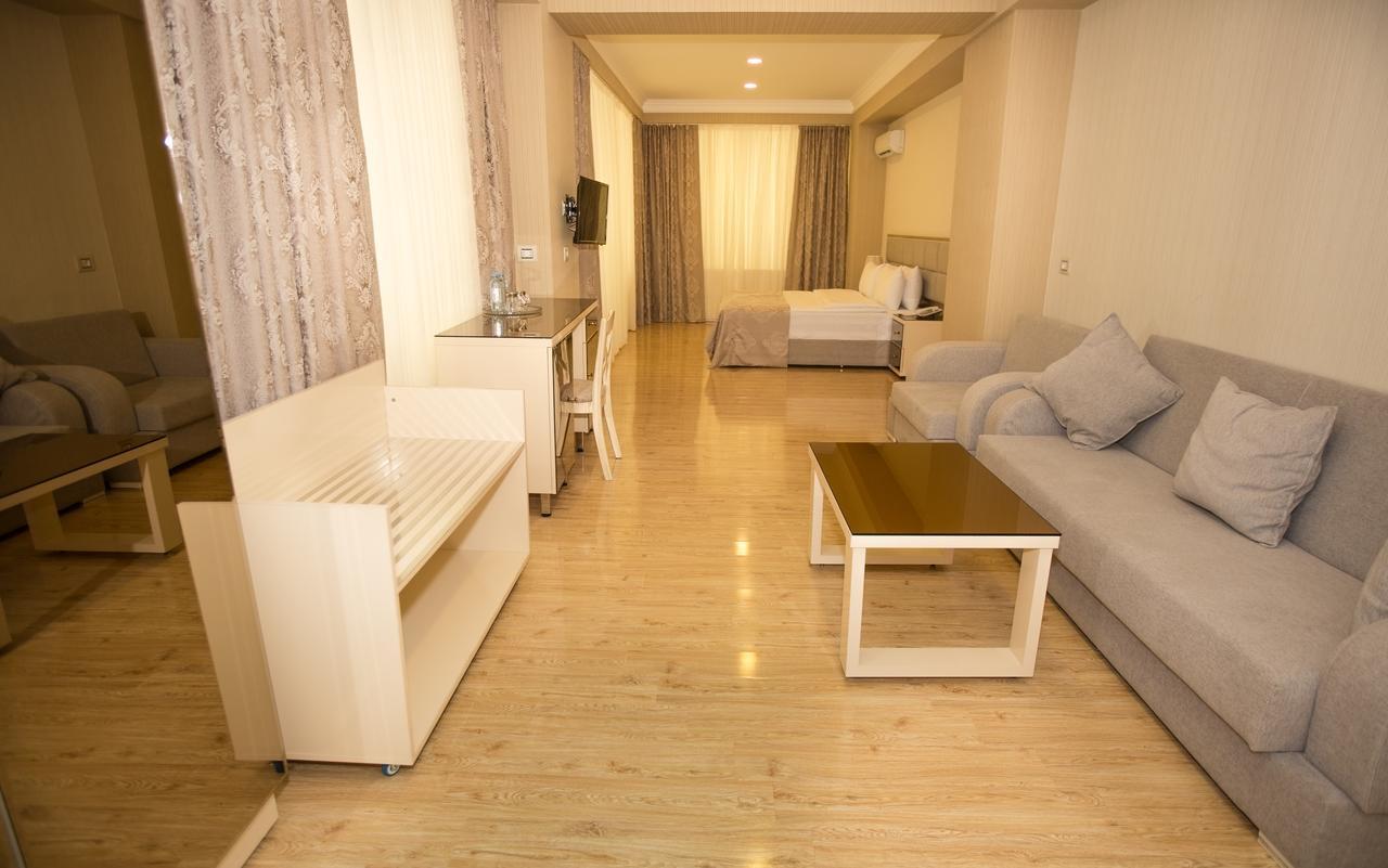 Rusel Hotel Baku Exterior foto
